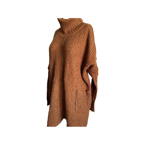 ECLIPSE SWEATER XS, but fits bigger - Picture 3 of 10